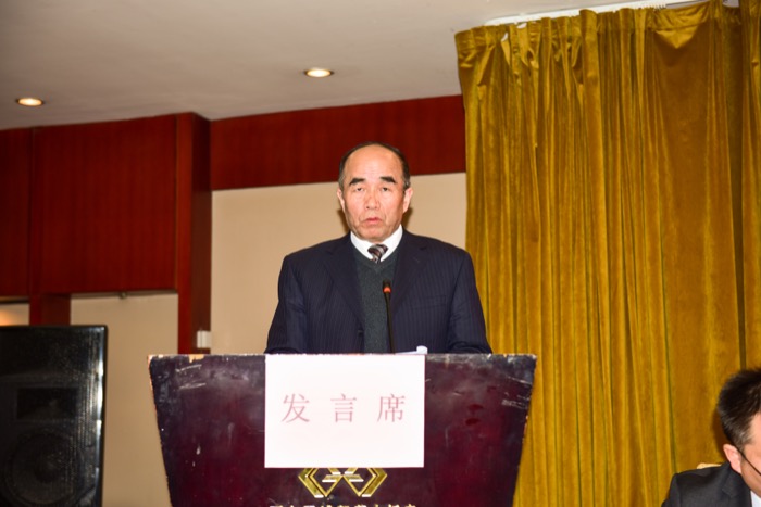 3党委副书记、纪委书记秦缠民述职述廉。.jpg