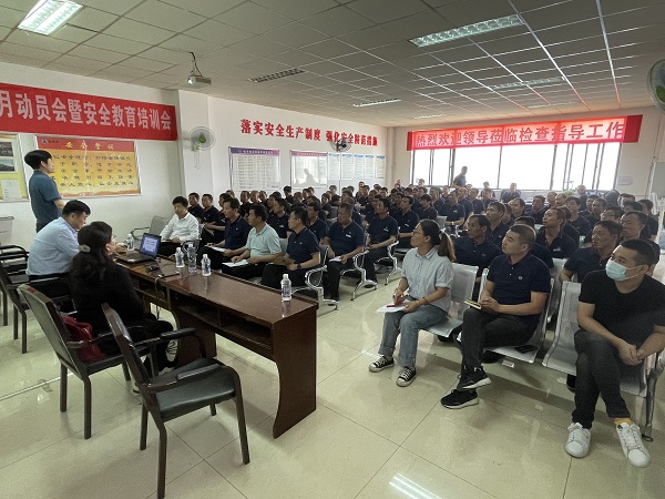 一八六公司组织开展安全生产教育培训 摄影：王振宇 (1).jpg