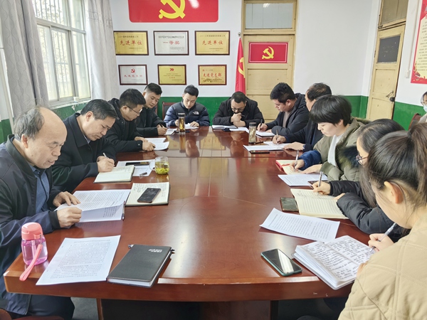211671604248708207.jpeg 机关一党支部与钻井一支部召开联和学习会议(摄影:赵玥) (2).jpg