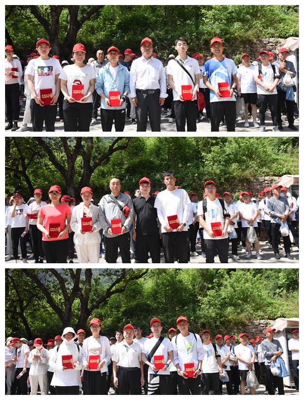 191687165492510784.jpeg 第一名颁奖现场_副本.jpg