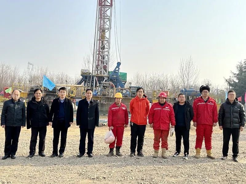 101704878745889544.jpeg 俱养社慰问一线职工1(摄影:刘娇阳).jpg