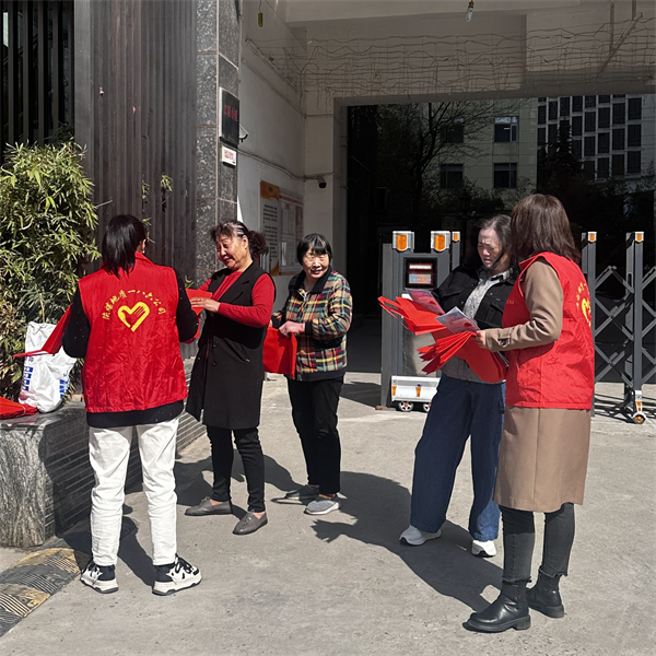 一八六公司开展“缅怀先烈 文明祭祀 绿色清明”系列活动。摄影：郭玉佳 (2).jpg