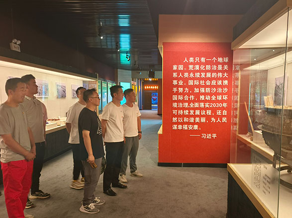 201718850036965053.jpeg 6.17姬涛涛摄影-油气公司天然气党支部组织开展“七一”主题党日活动 (1).jpg