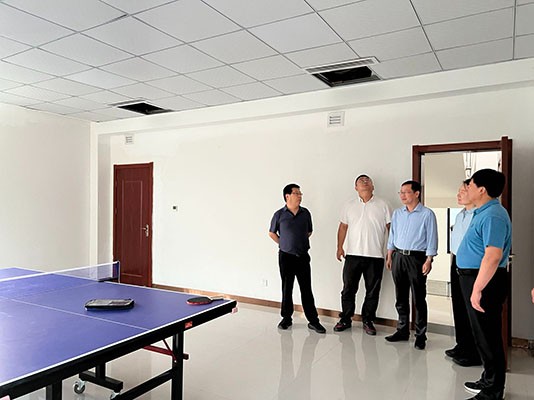 9.26刘雪婷摄影-陕煤地质集团纪委副书记解云峰一行到油气公司镇巴页岩气项目开展安全生产专项监督检查 (1).jpg