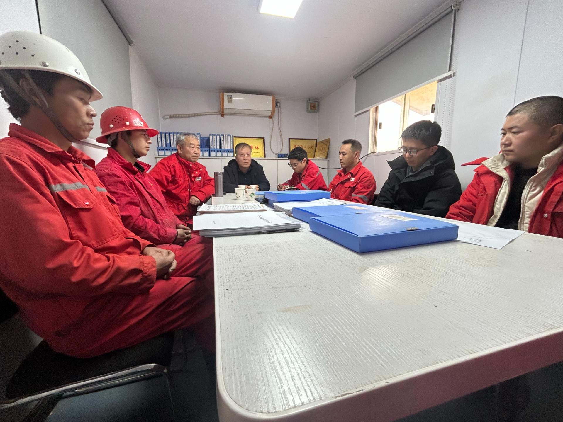 近日,组织生活强党性 民主评议促奋进——油气公司各党支部2024年度组织生活会圆满召开(义胜利、姬钊、张晓华摄影)2.jpg