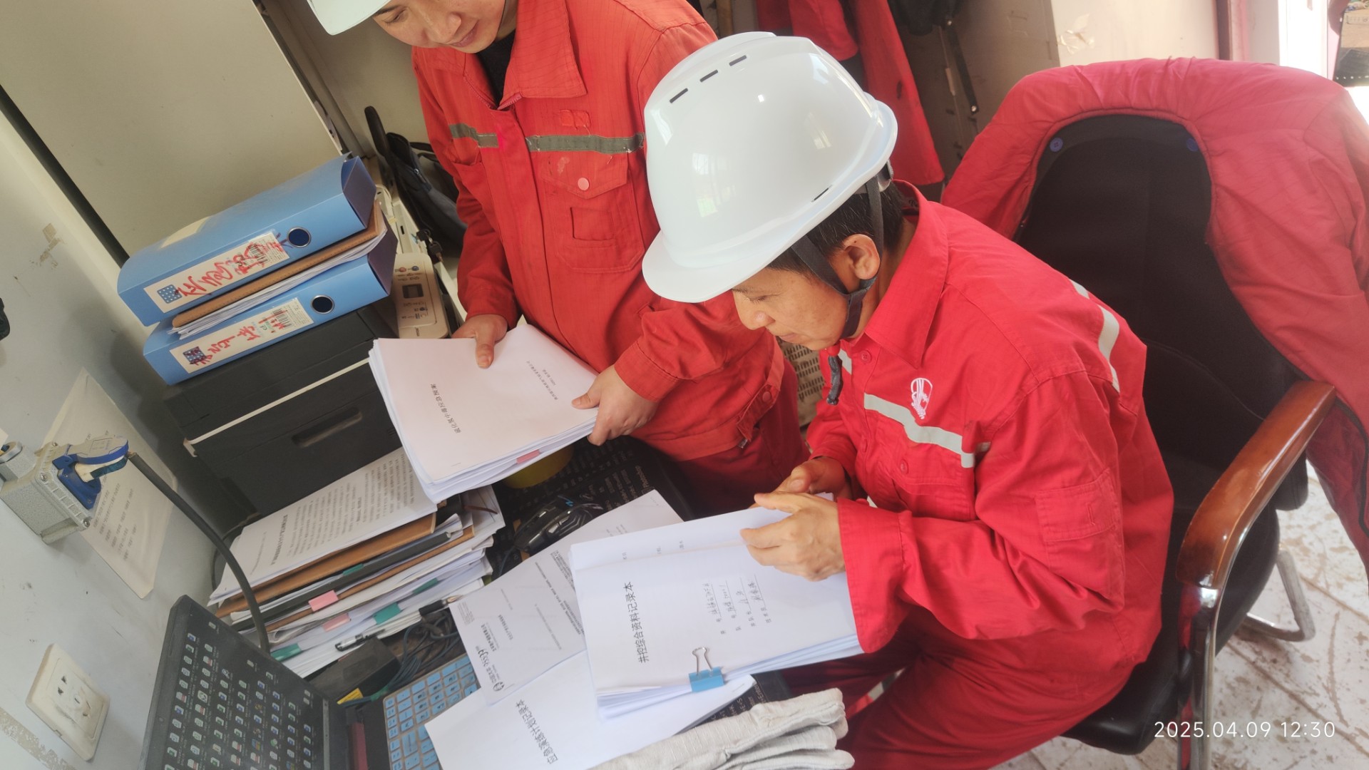 4月9日，中石化勘探分公司到油气公司页岩气项目开展安全督导检查 (谢家强) (2).jpg