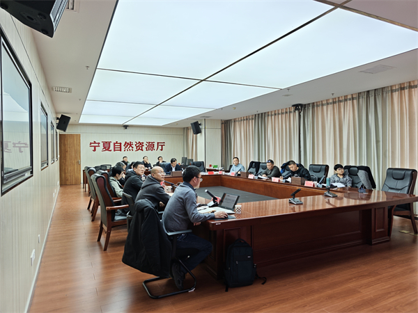 一八六公司矿产资源研究院顺利完成宁夏两个基金项目的前期工作。摄影：谢坤轩.jpg