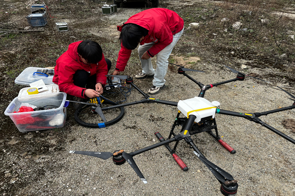 一八六公司以技术创新赋能矿山地质保障。摄影：肖荃泽 (1).jpg